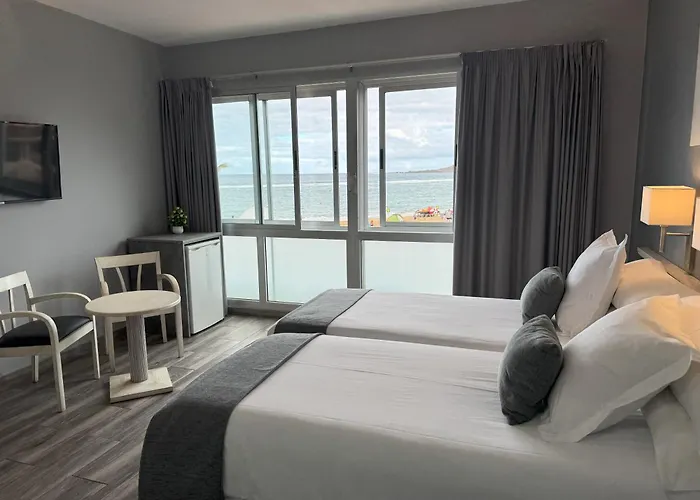 Apartamentos Colón Playa
