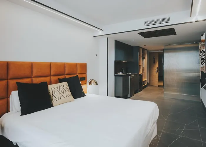 Poem Suites By Airnest